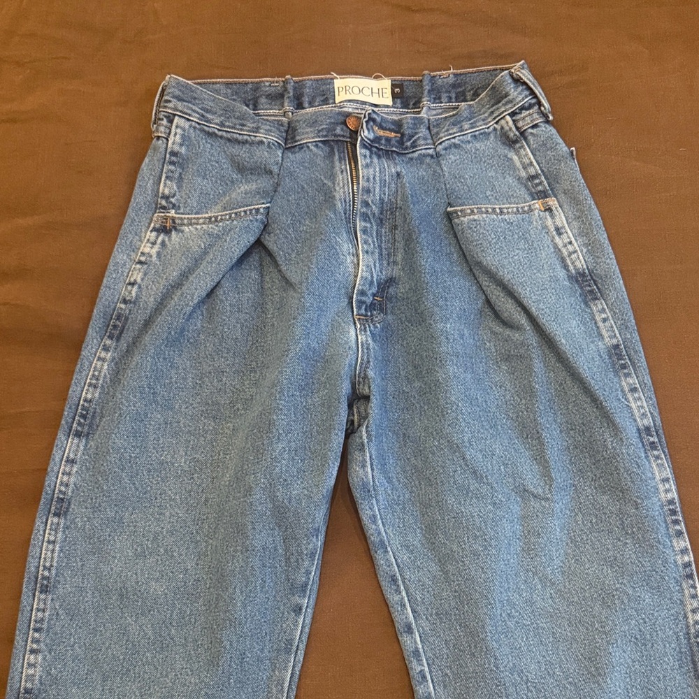 Proche Relaxed Boyfriend Jeans in Light Blue